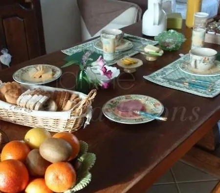 Bed & Breakfast Hebergements Insolites En